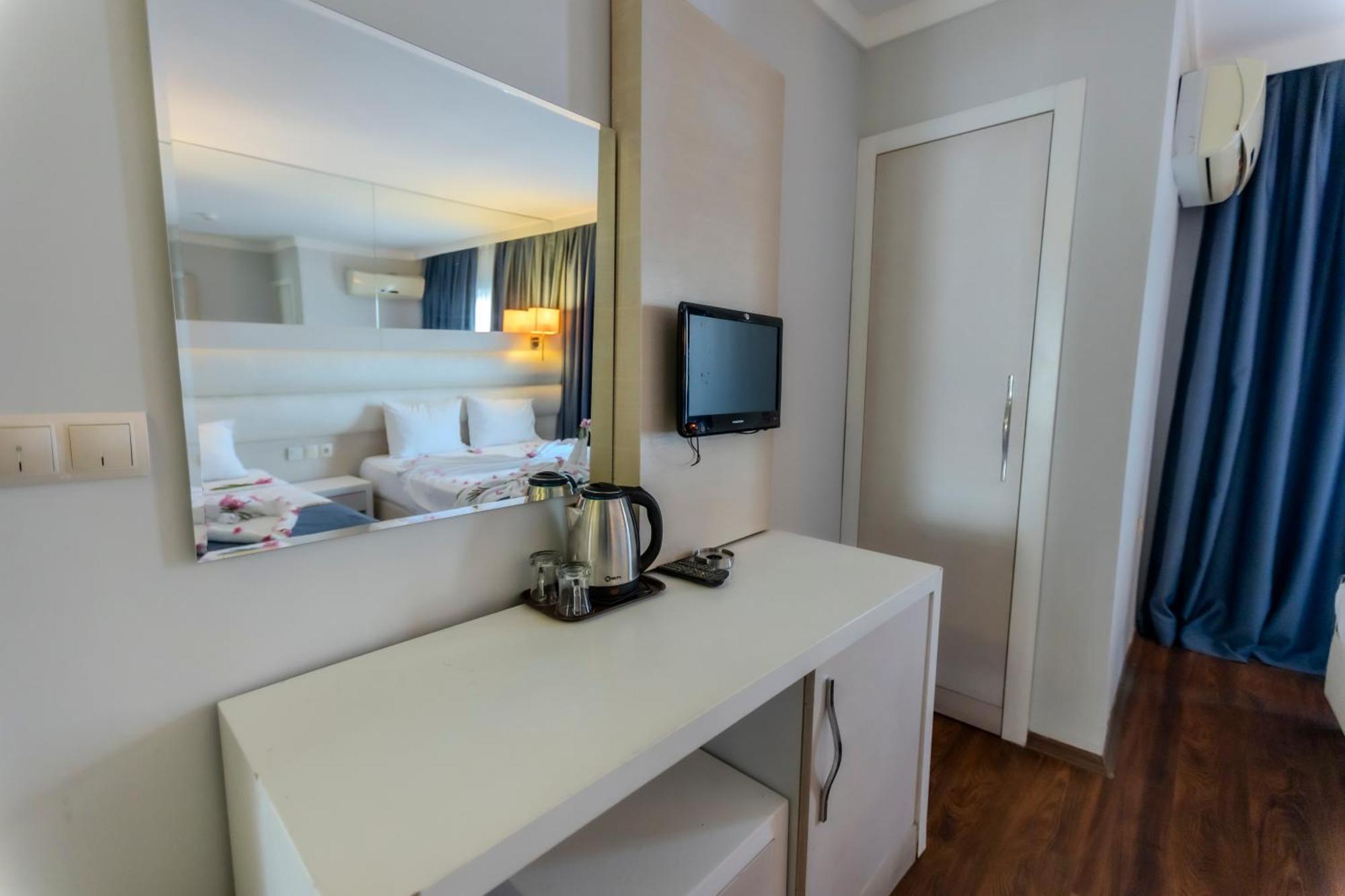 Gold Butik Otel Мармарис Екстериор снимка