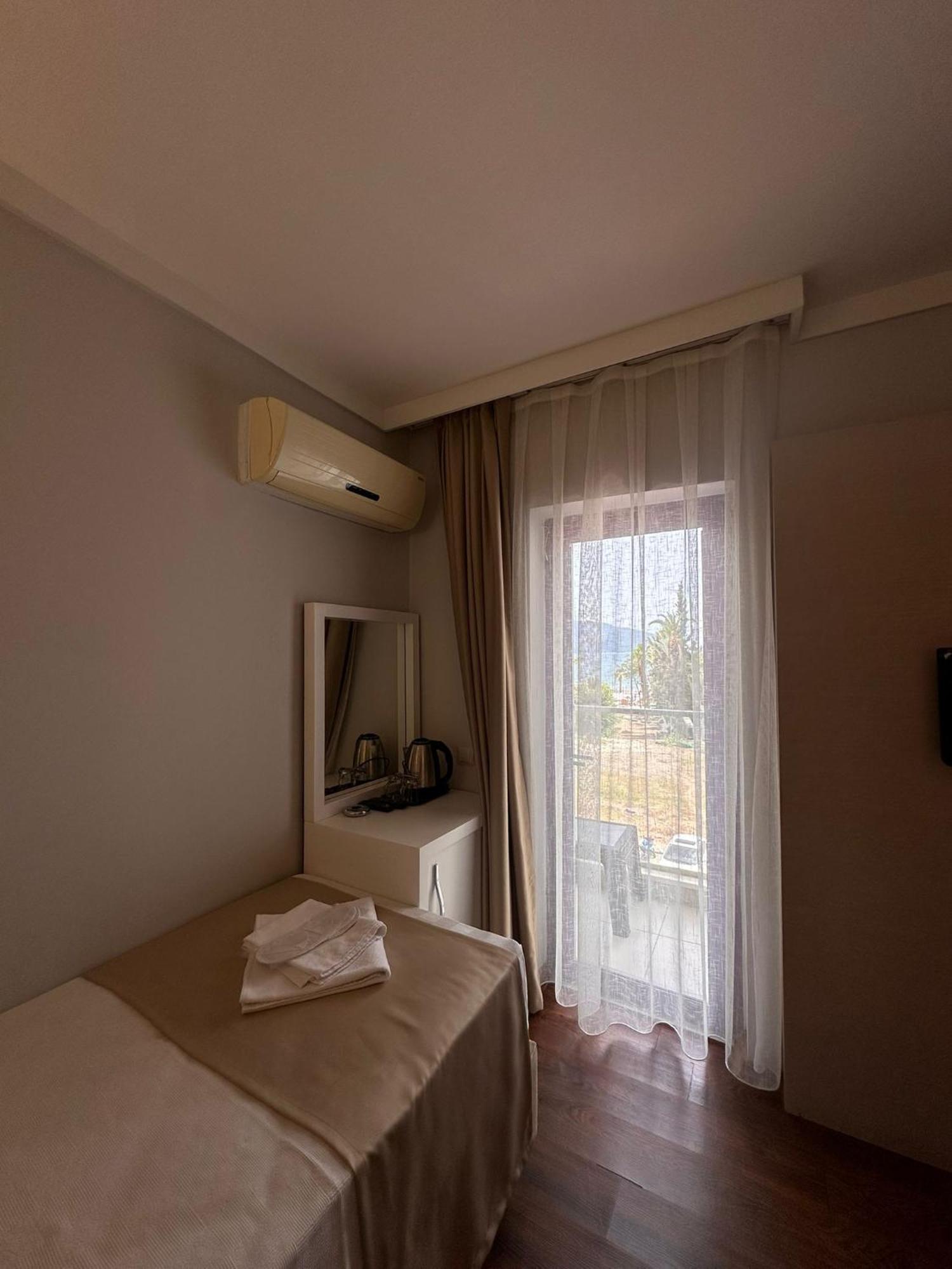 Gold Butik Otel Мармарис Екстериор снимка